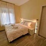 Apartmanhotel La Corte Del Maggiore