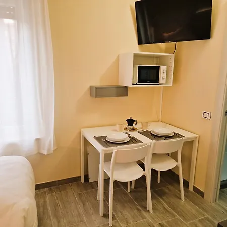 Apartmanhotel La Corte Del Maggiore 3*