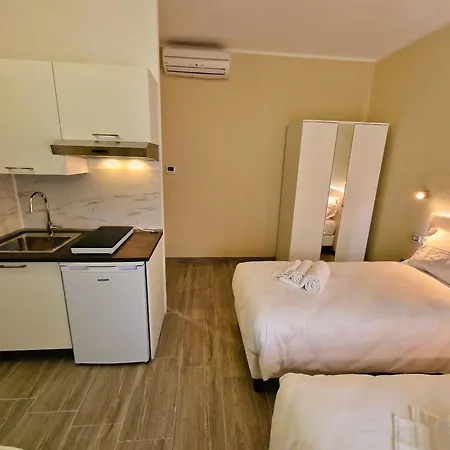 La Corte Del Maggiore Lägenhetshotell 3*