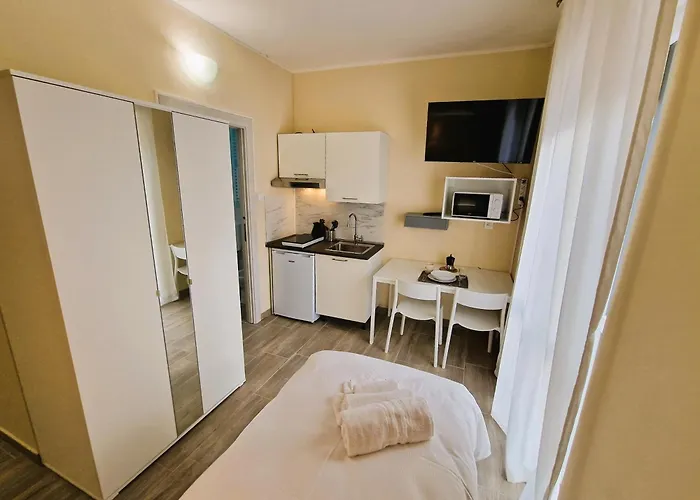 La Corte Del Maggiore Aparthotel Parma